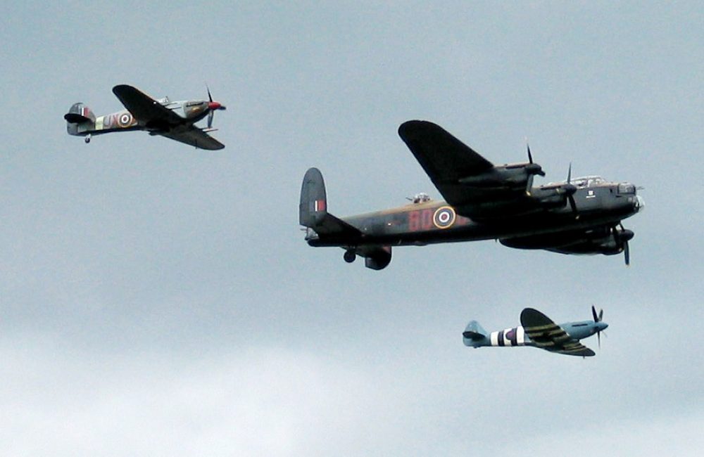 Avro_Lancaster_accompanied_by_Spitfire_and_Hurricane (1)